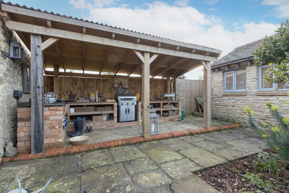 Property carousel item 29