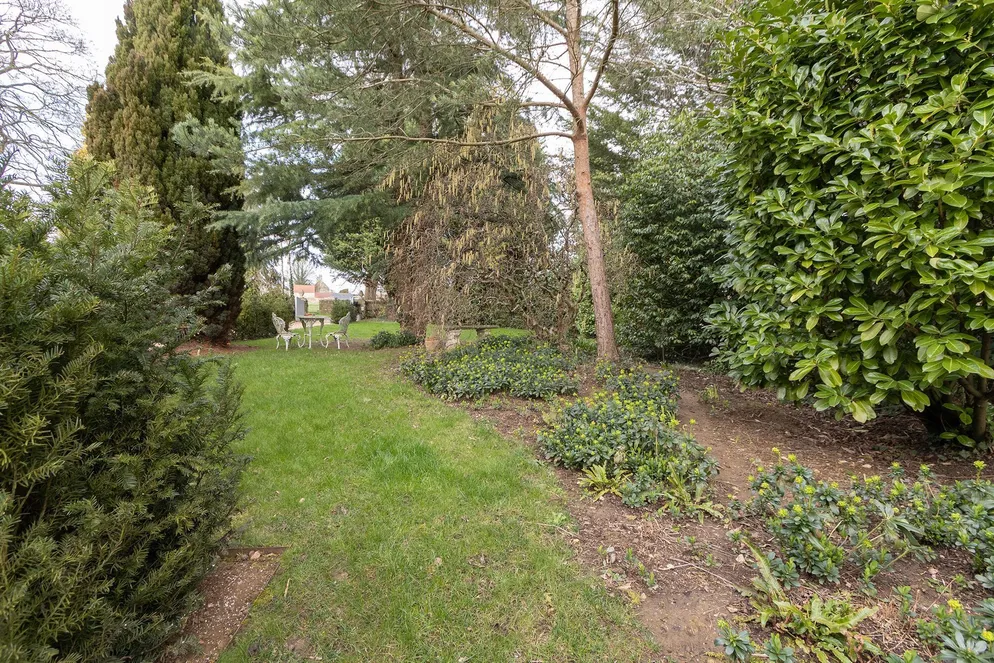Property carousel item 32