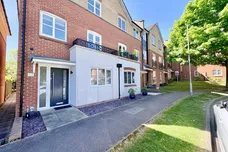 Plomer Avenue, HODDESDON