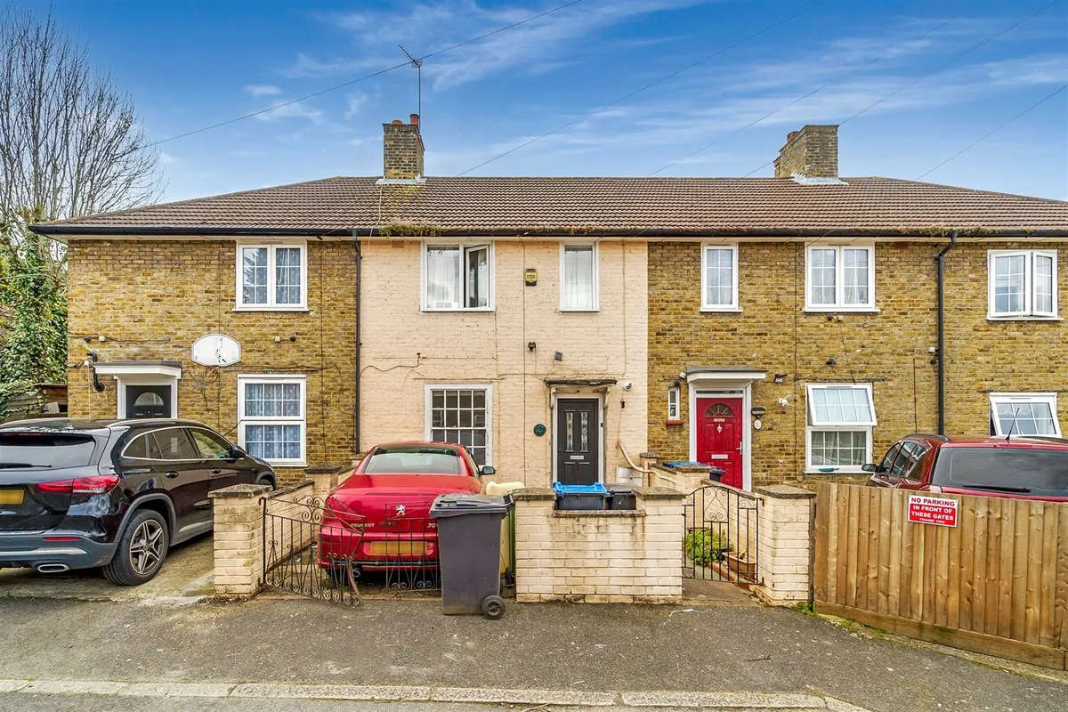 Montacute Road, Morden