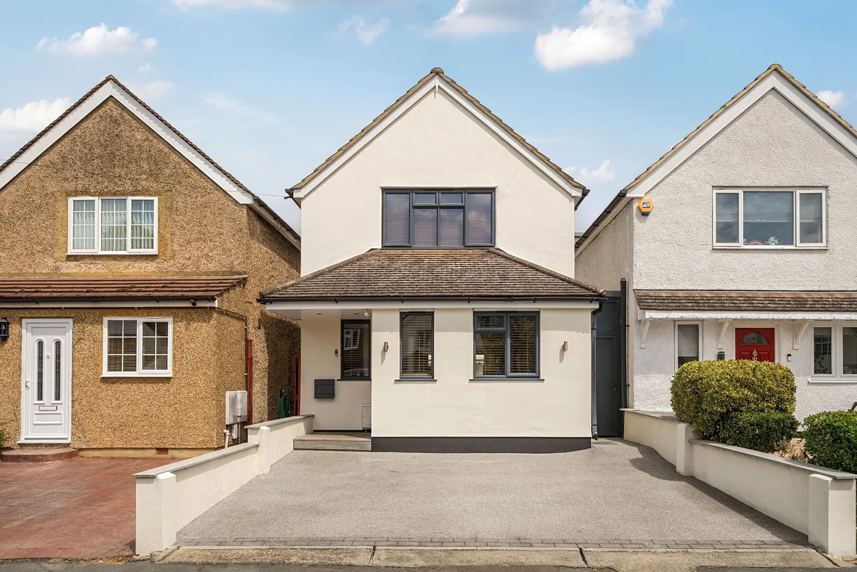 Bourneside Road, Addlestone, KT15 photo 1