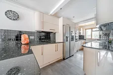Bourneside Road, Addlestone, KT15 photo 4