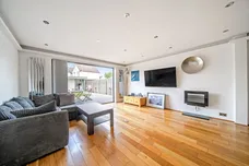 Bourneside Road, Addlestone, KT15 photo 5