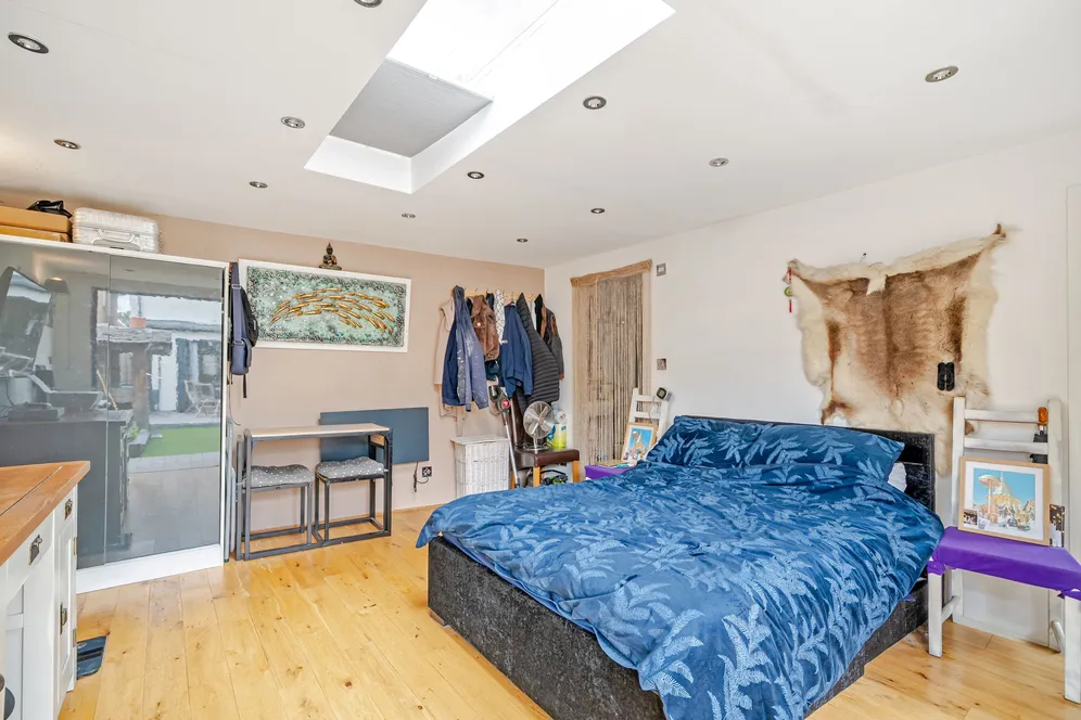 Bourneside Road, Addlestone, KT15 photo 8