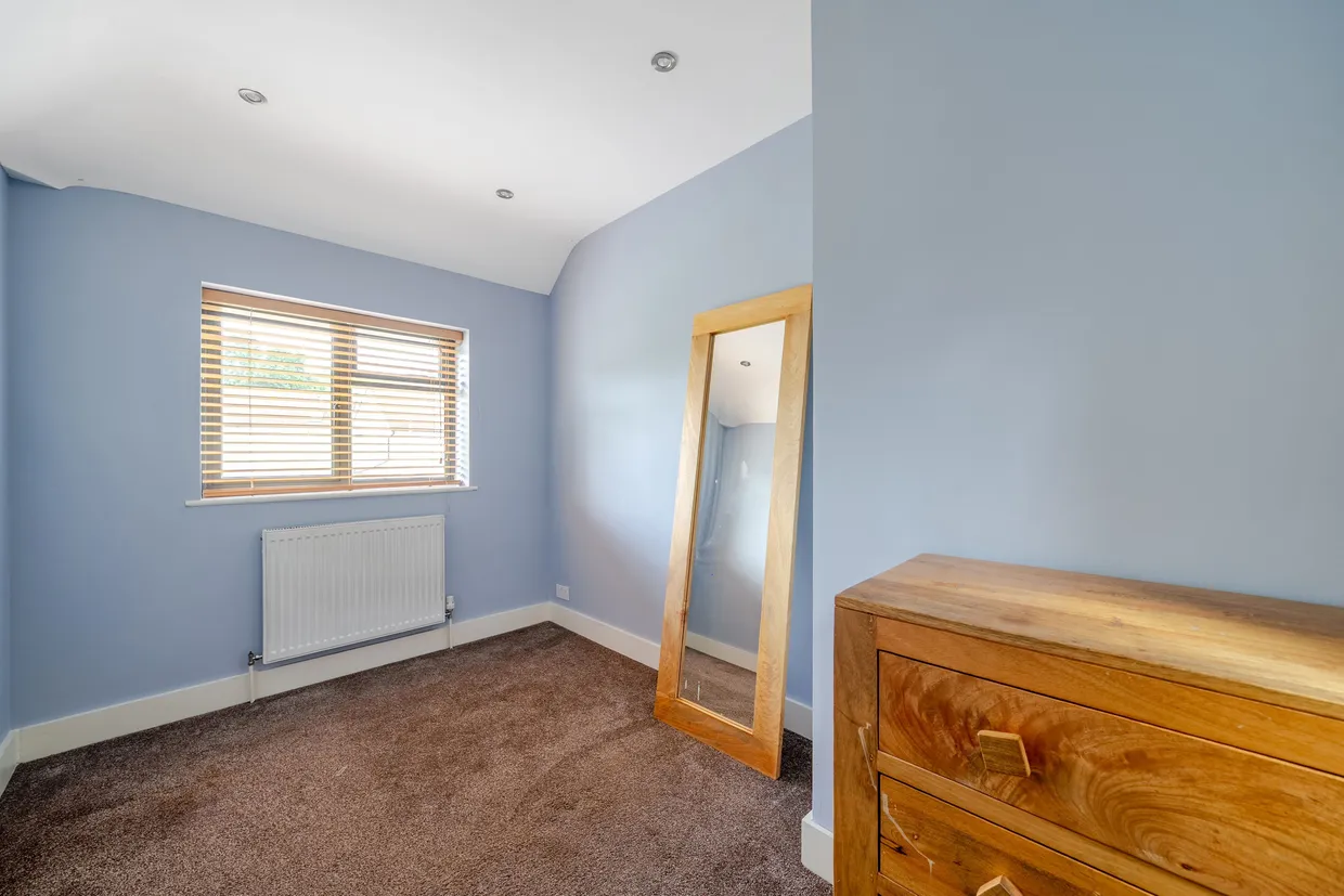 Bourneside Road, Addlestone, KT15 photo 13