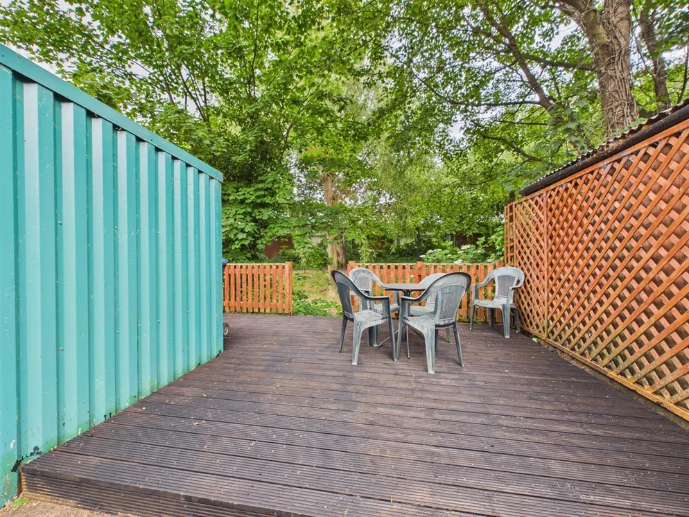 Property carousel item 18