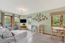 Pelman Way, Epsom