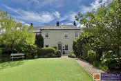 Grid item