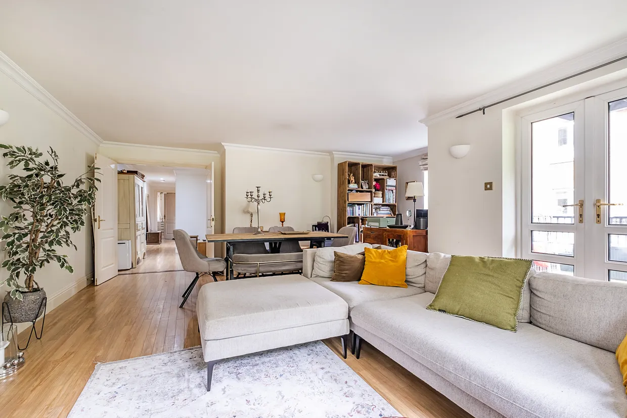 Samuel Gray Gardens, Kingston Upon Thames, KT2 photo 6
