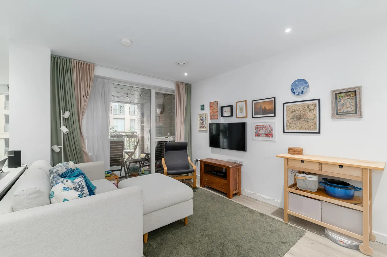 Thomas Road, London, E14 photo 3