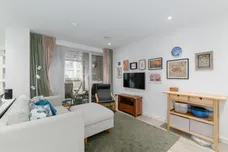 Thomas Road, London, E14 photo 3