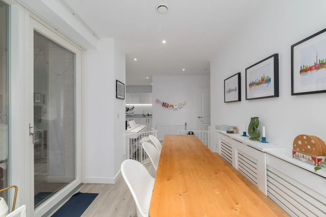 Thomas Road, London, E14 photo 13