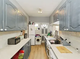 King Edwards Drive, Harrogate thumb 3