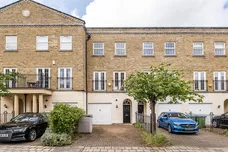 Chadwick Place, Surbiton, KT6 photo 1