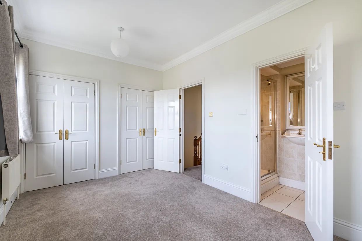 Chadwick Place, Surbiton, KT6 photo 13