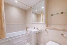 Chadwick Place, Surbiton, KT6 photo 14