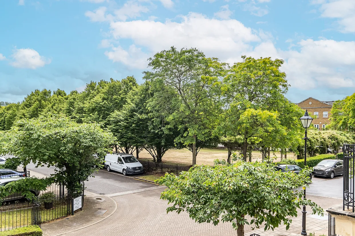 Chadwick Place, Surbiton, KT6 photo 17