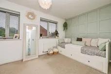 Hadlow Close, Greenlands, Redditch
