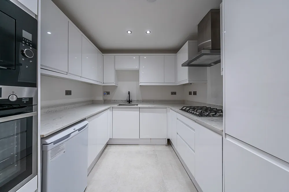 Iveley Road, London, SW4