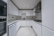 Iveley Road, London, SW4 photo 5