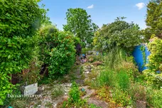 Willow Walk, Sutton