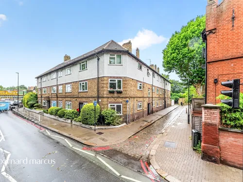 Latchmere Road, Londonphoto