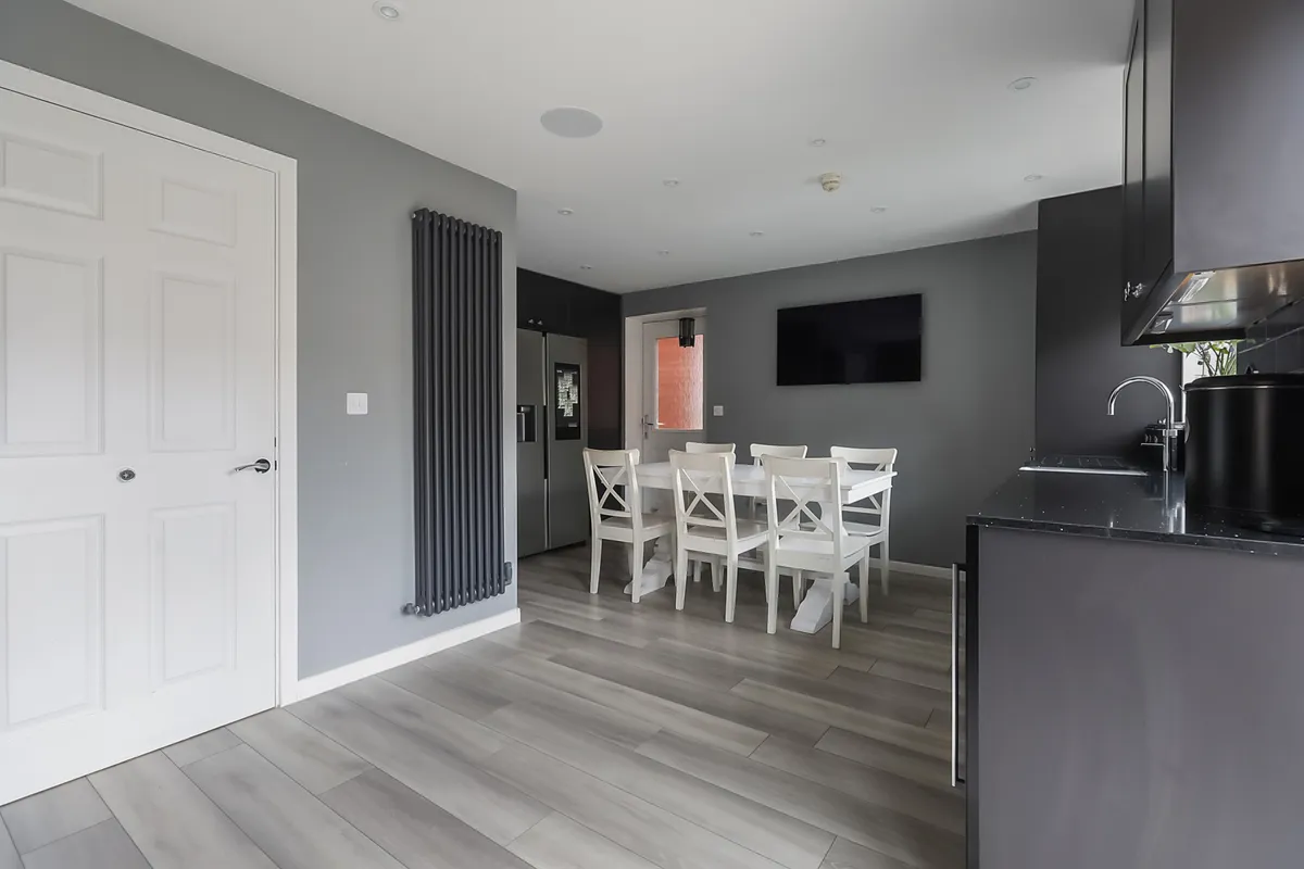 Peach Road, Horley, RH6