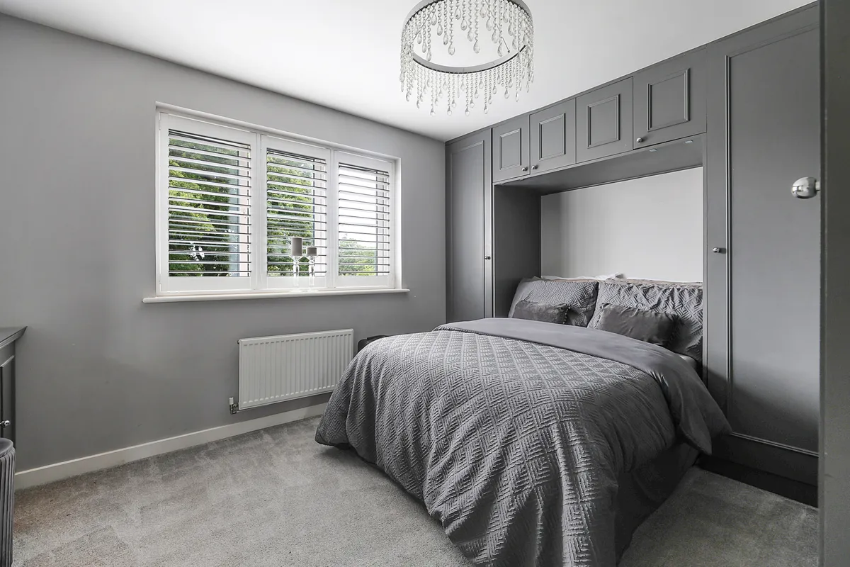 Peach Road, Horley, RH6