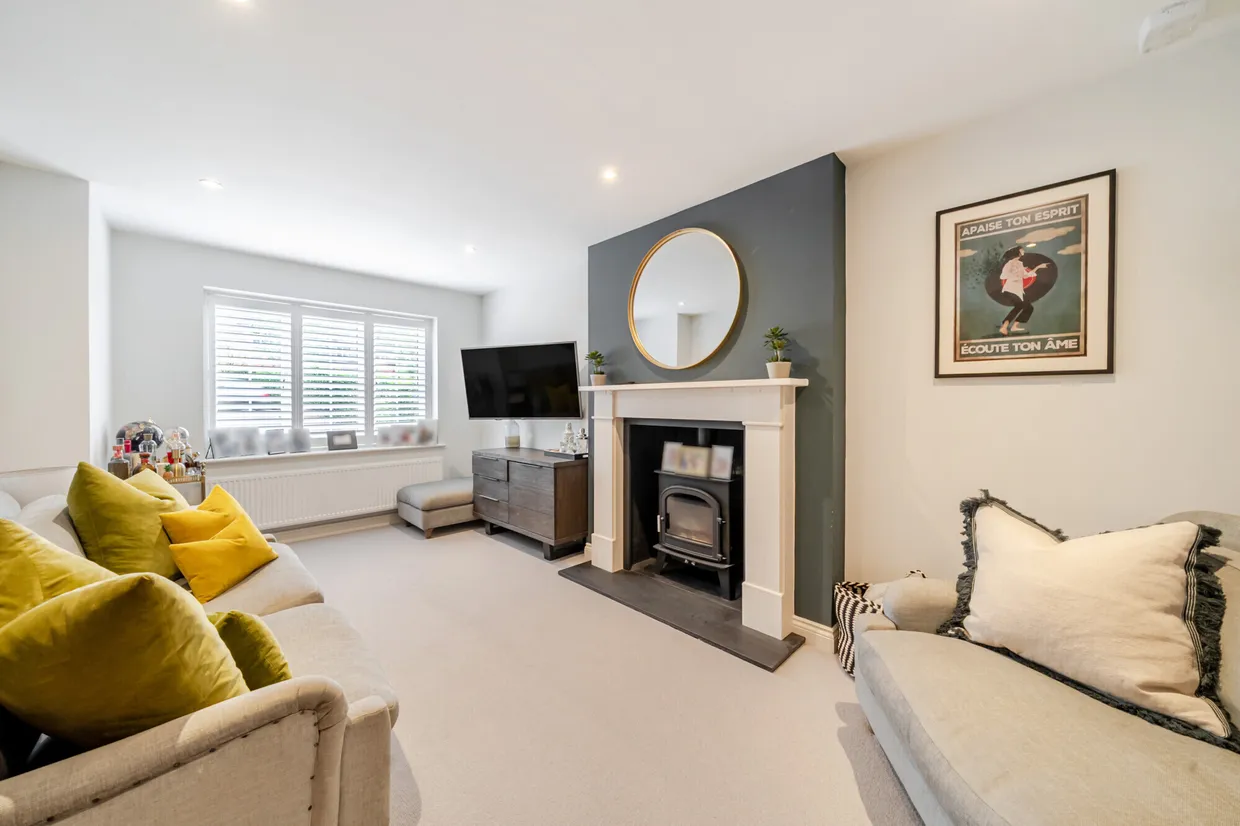 Fullers Road, Rowledge, Farnham, GU10 photo 2