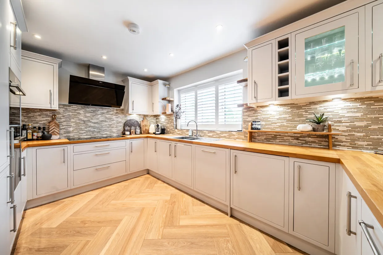 Fullers Road, Rowledge, Farnham, GU10 photo 3