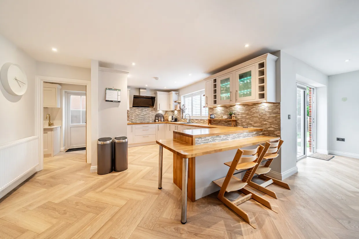 Fullers Road, Rowledge, Farnham, GU10 photo 4