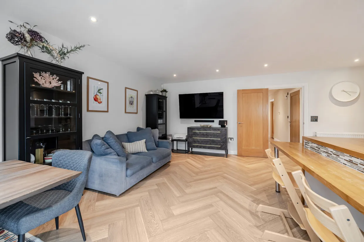Fullers Road, Rowledge, Farnham, GU10 photo 6