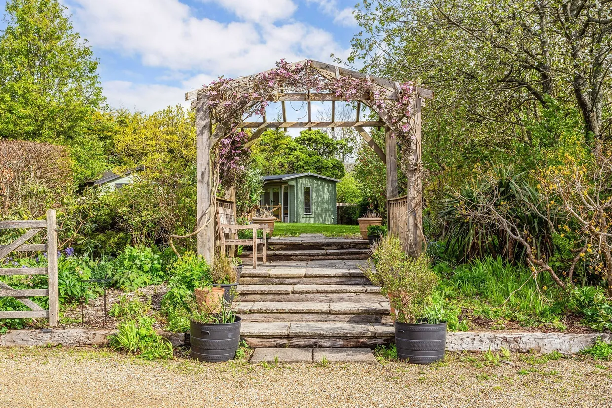 Pound Farm Barns, Chawton, GU34 photo 16