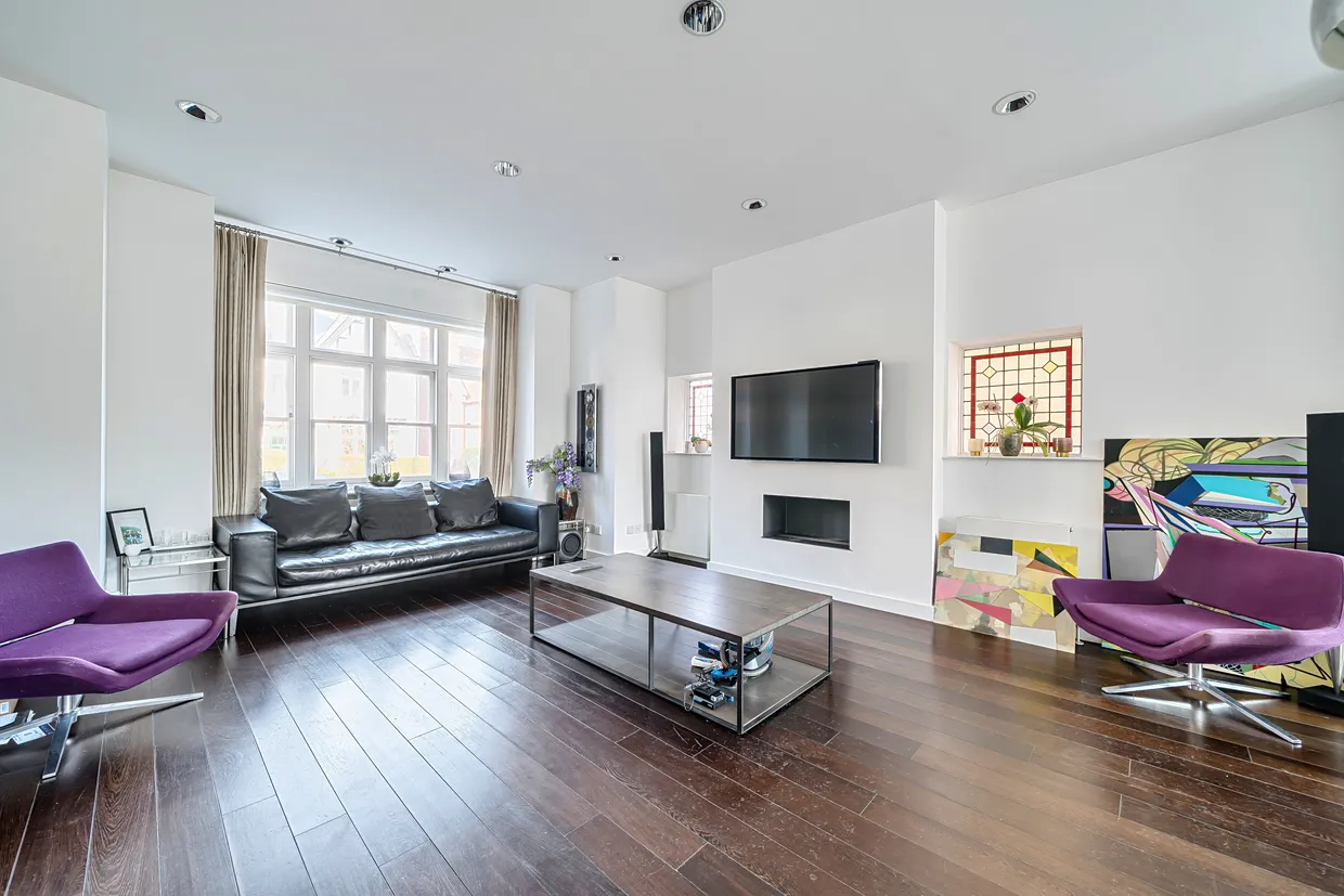 Onslow Gardens, London, N10 photo 12