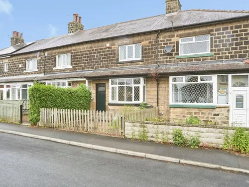 Sunnybank Crescent, Yeadon, Leedsphoto