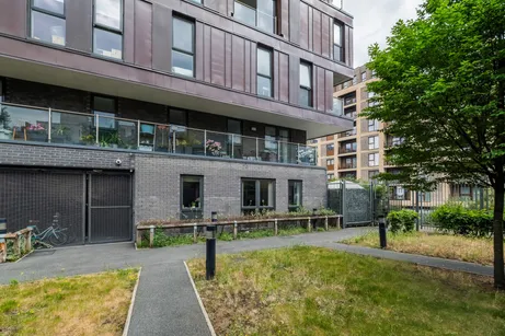 Coalmakers Wharf, London, E14