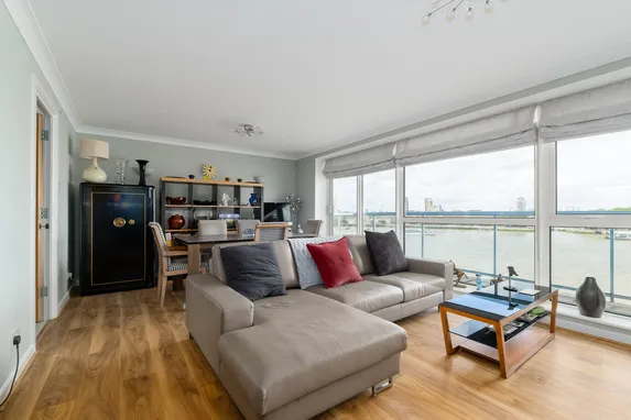 Arnhem Place, London, E14