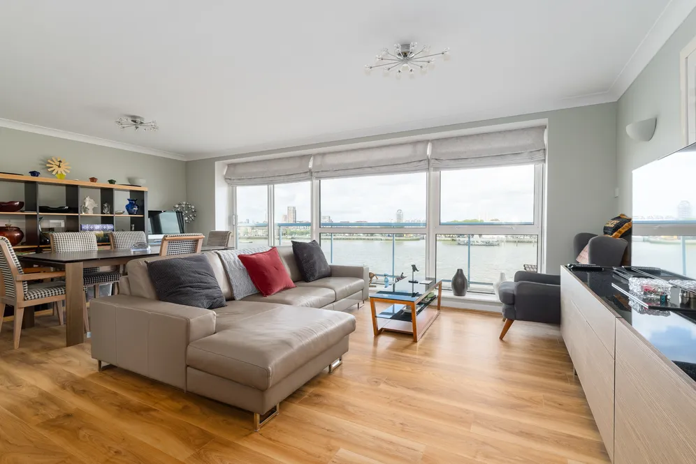 Arnhem Place, London, E14 photo 10