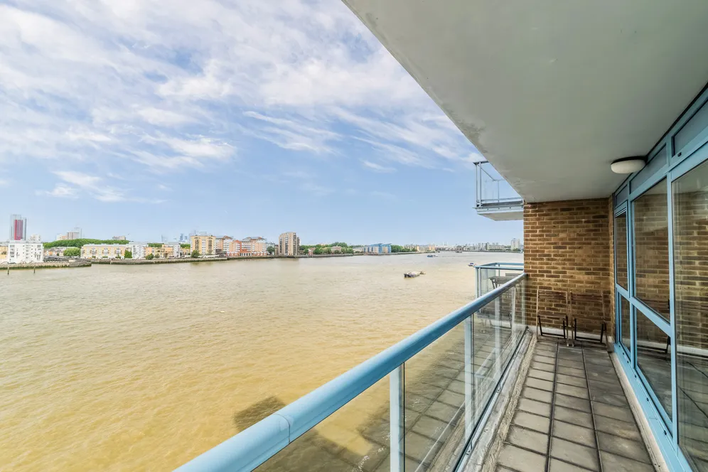 Arnhem Place, London, E14 photo 15