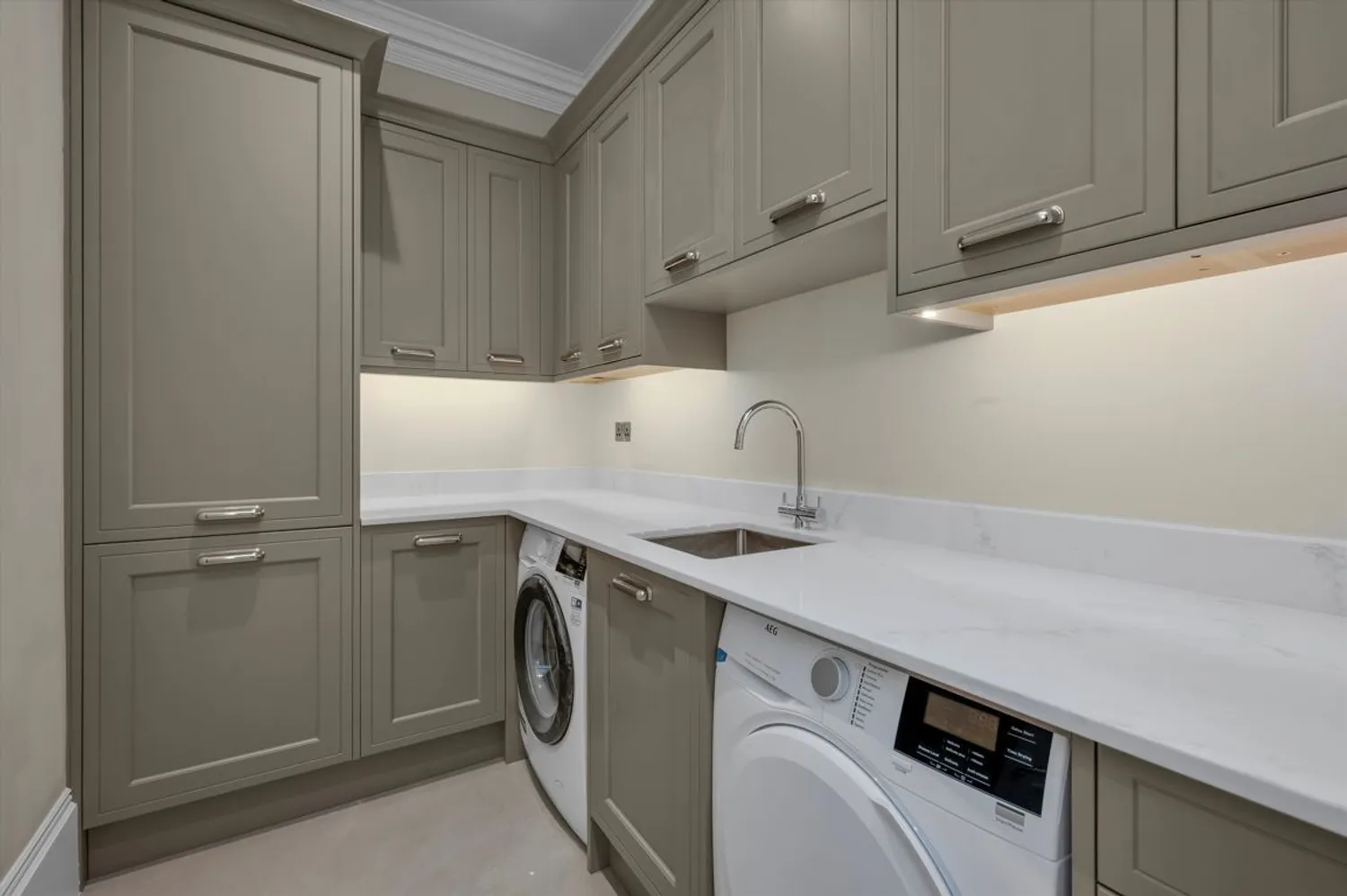 Old Avenue, Weybridge, KT13 photo 9