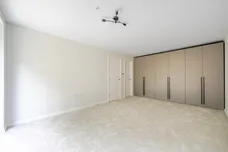 Kingfield Green, Woking, GU22 photo 5