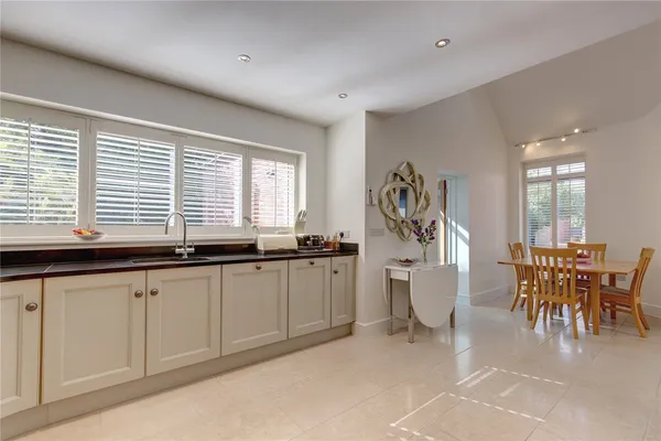 Samphire Close, Blakeney, NR25 photo 6