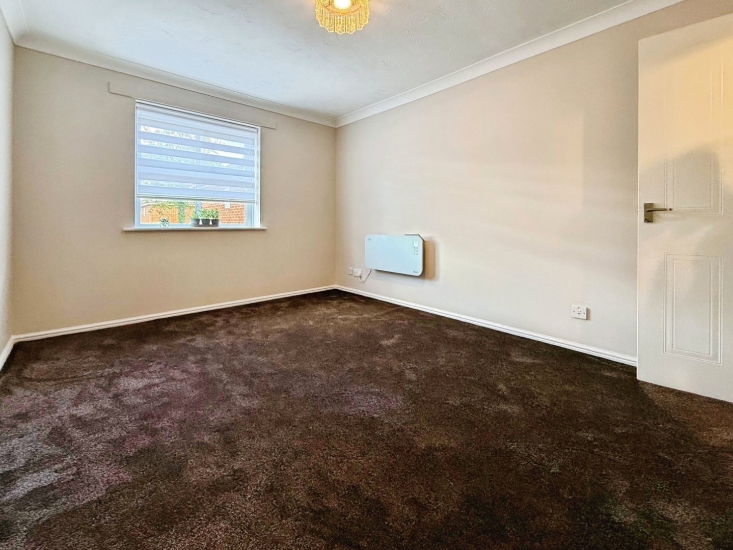Botham Drive, Slough Image 3