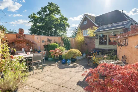 Petersfield Road, Greatham, GU33