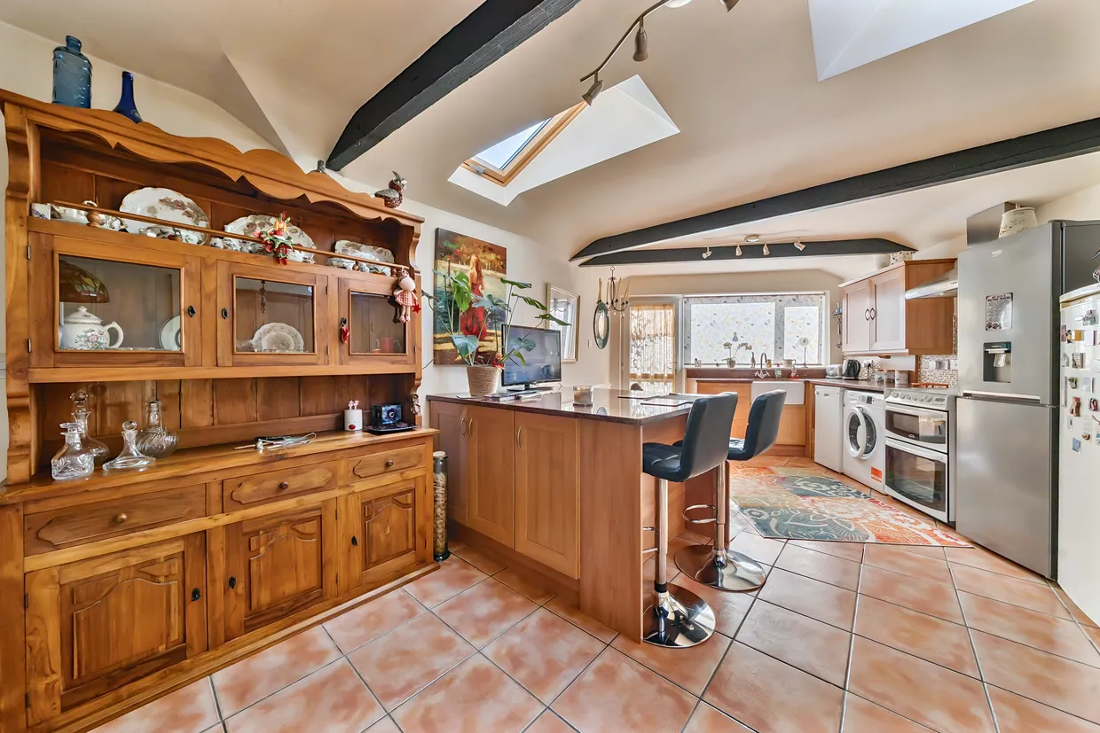 Petersfield Road, Greatham, GU33 photo 3