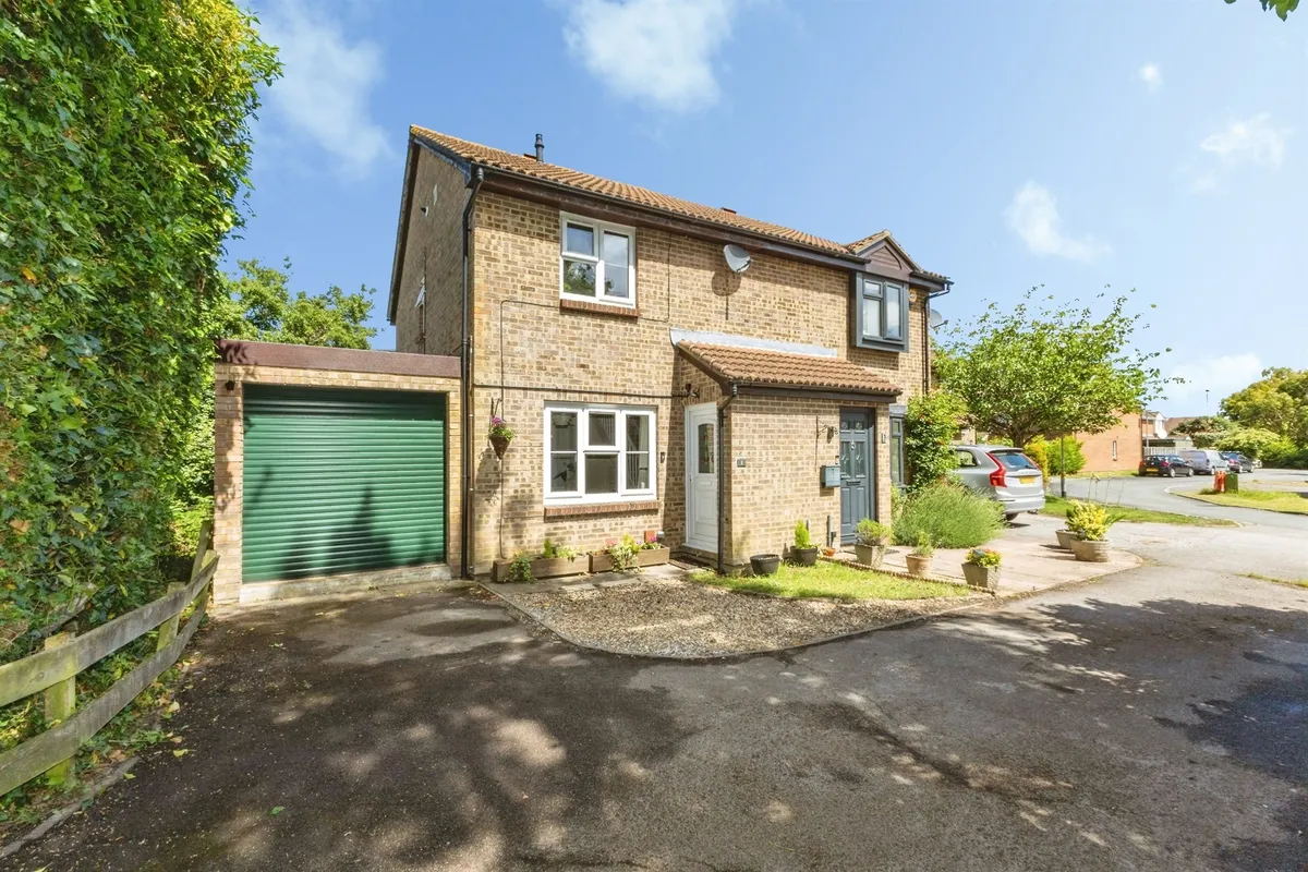 Beighton Close, Lower Earley, Reading