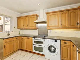 Watersfield Close, Lower Earley, Reading thumb 3