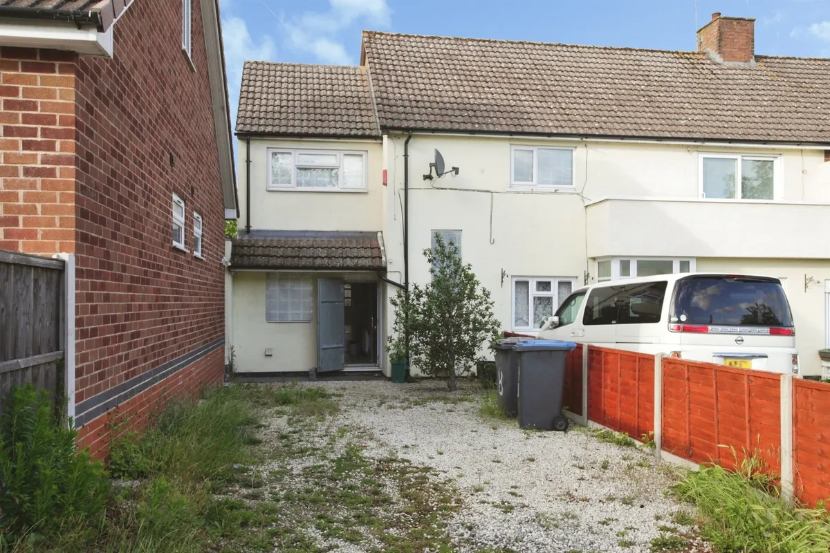 Yates Avenue, Rugby