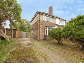 Julia Gardens, Barking photo