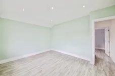 Julia Gardens, Barking